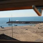 House In Beach, Da Aguda,